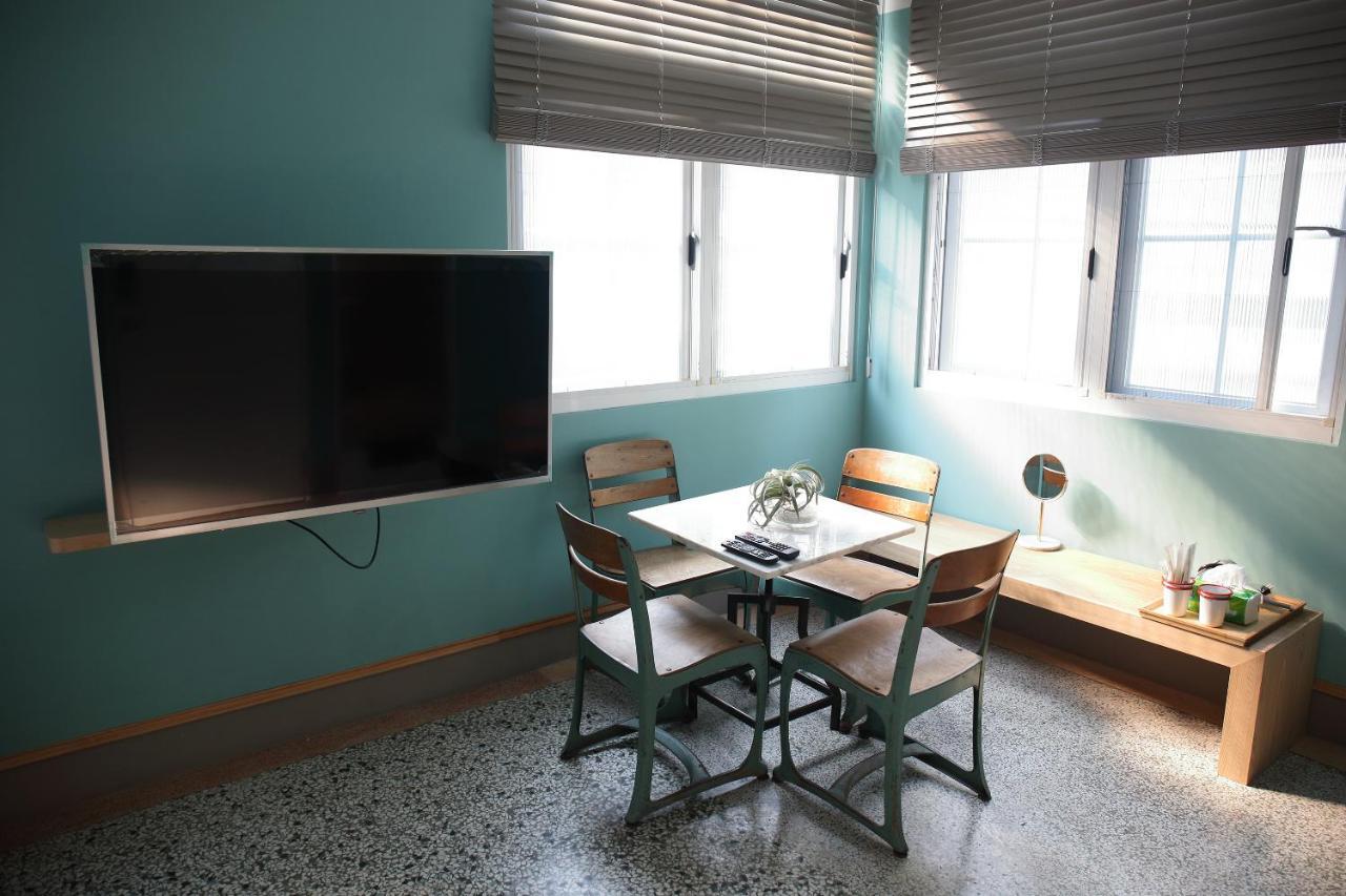 Spring Guest House Tainan Extérieur photo
