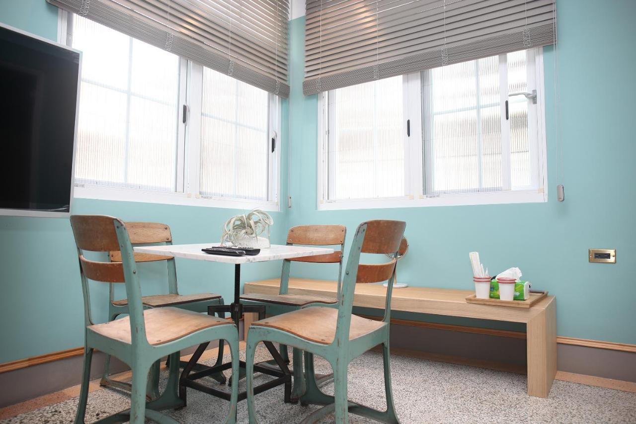 Spring Guest House Tainan Extérieur photo