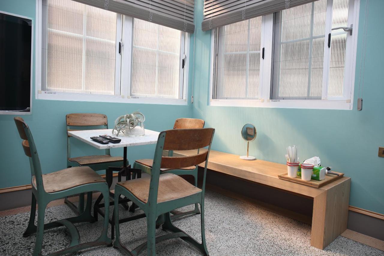 Spring Guest House Tainan Extérieur photo